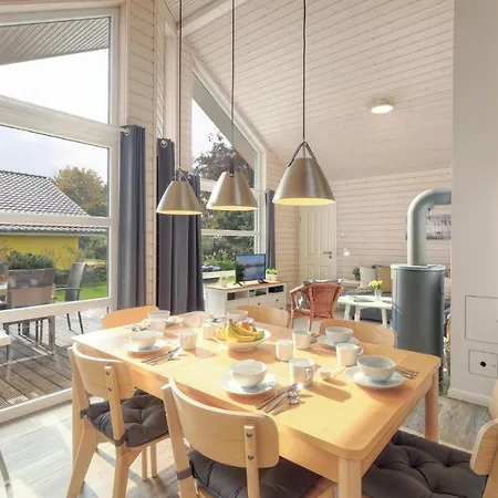 Ferienhaus Beautiful home in Krems II-Warderbrck with Sauna, WiFi&3 Bedrooms Gols