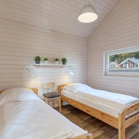 Beautiful home in Krems II-Warderbrck with Sauna, WiFi&3 Bedrooms Ferienhaus