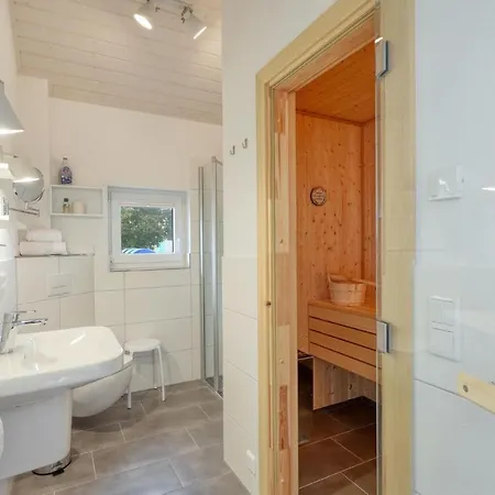 Beautiful home in Krems II-Warderbrck with Sauna, WiFi&3 Bedrooms