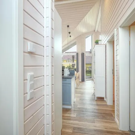 Beautiful home in Krems II-Warderbrck with Sauna, WiFi&3 Bedrooms *